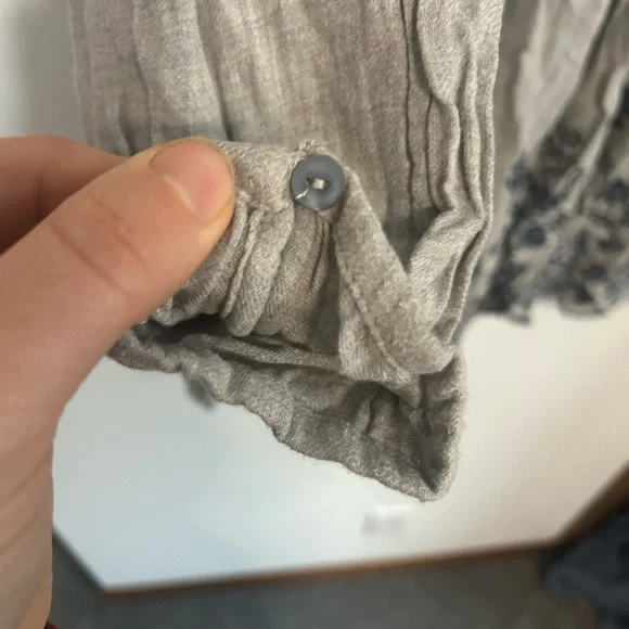 Zara Basic Gray Top - Picture 3 of 5